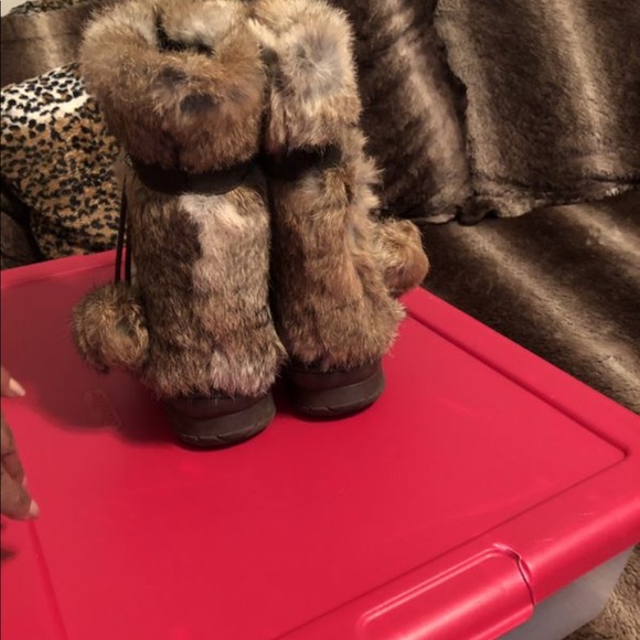 Bear Paw size 8 Rabbit fur boots - Picture 2 of 8